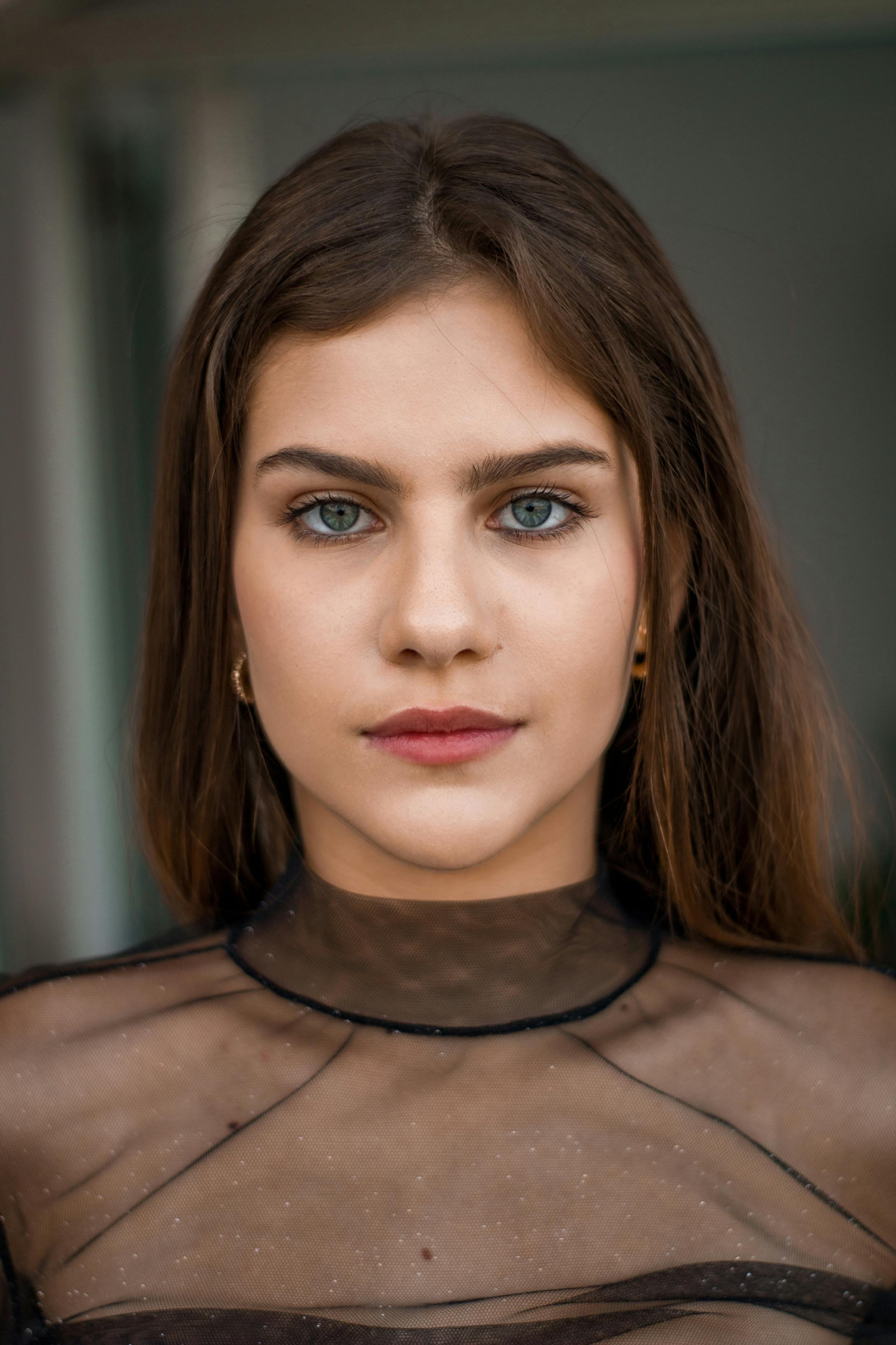 Rhea Kulkarni profile